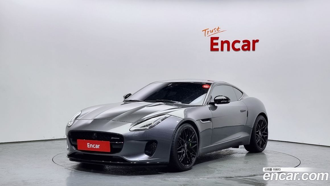 Jaguar F-TYPE P300 Coupe