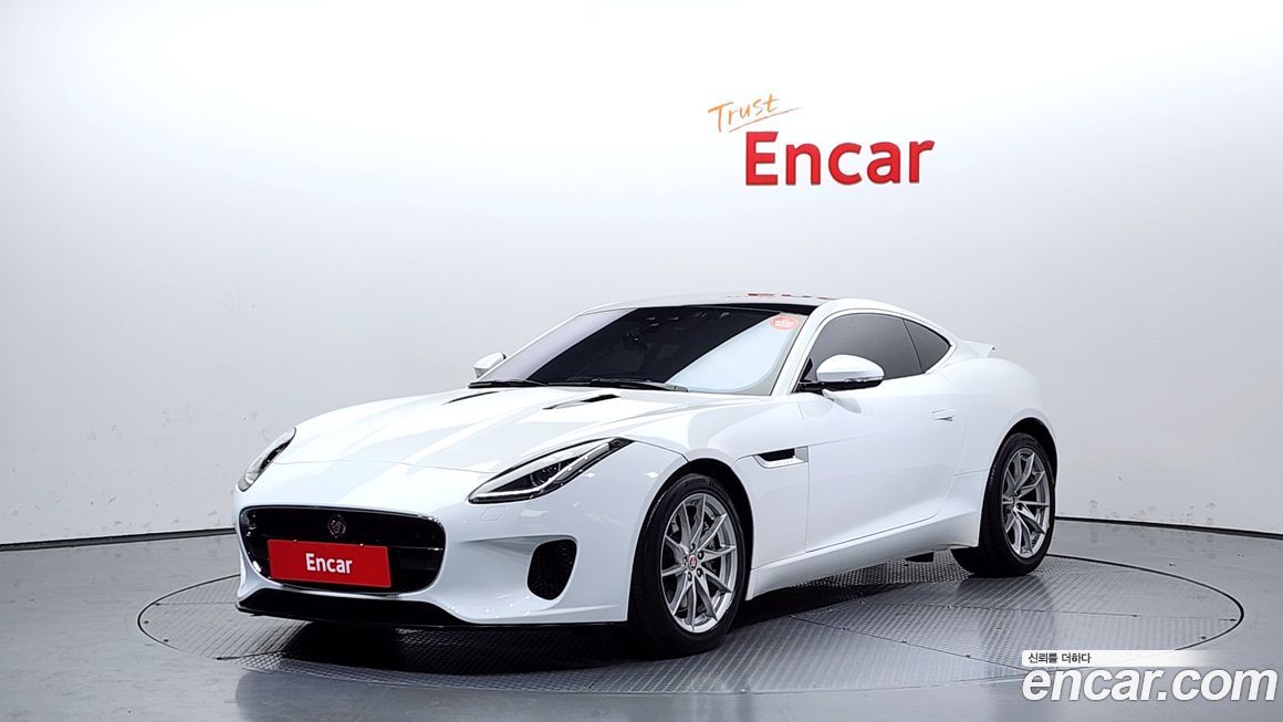 Jaguar F-TYPE P300 Coupe